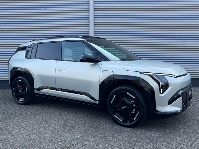 
Kia EV3 81,4 kWh 204pk GT-PlusLine | 360 Camera | Stoelkoeling | Stoel/Stuurwielverwarming | Schuif/Kanteldak | Harman/Kardon | Head Up Display | vol									