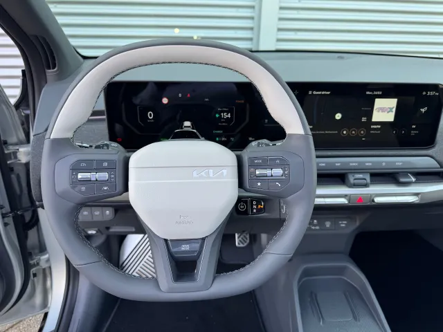 
Kia EV3 81,4 kWh 204pk GT-PlusLine | 360 Camera | Stoelkoeling | Stoel/Stuurwielverwarming | Schuif/Kanteldak | Harman/Kardon | Head Up Display | vol									