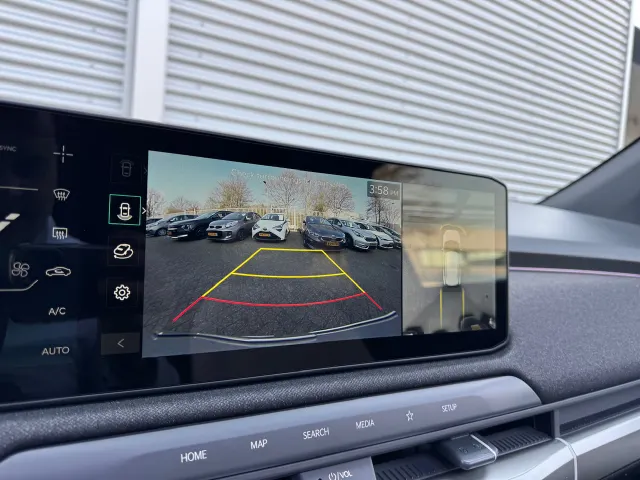 
Kia EV3 81,4 kWh 204pk GT-PlusLine | 360 Camera | Stoelkoeling | Stoel/Stuurwielverwarming | Schuif/Kanteldak | Harman/Kardon | Head Up Display | vol									