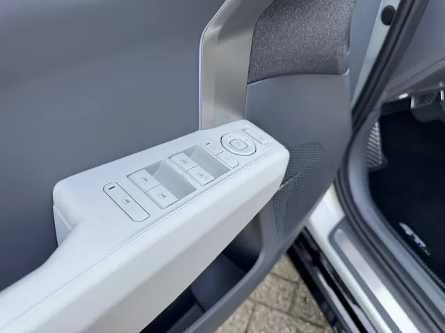 
Kia EV3 81,4 kWh 204pk GT-PlusLine | 360 Camera | Stoelkoeling | Stoel/Stuurwielverwarming | Schuif/Kanteldak | Harman/Kardon | Head Up Display | vol									