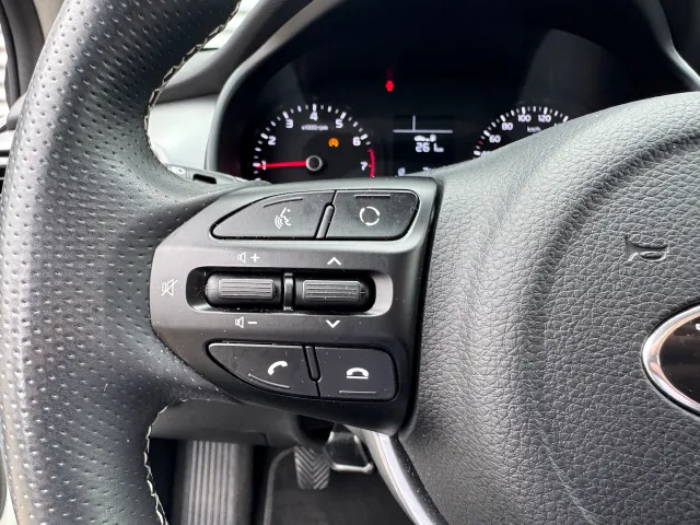 
Kia Stonic 1.0 T-GDi 100pk Sports Edition | Trekhaak | 17 inch Lichtmetalen Velgen | Navigatie | Airco | vol									