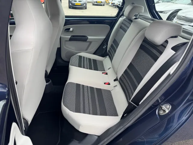 
SEAT Mii 1.0 60pk 5D @Mii | Airco | Lichtmetalen Velgen | Navigatie | vol									