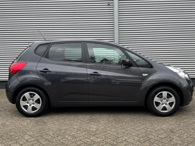 
Kia Venga 1.4 66KW 20th Anniversary | Navigatie | Camera | Airco | vol									