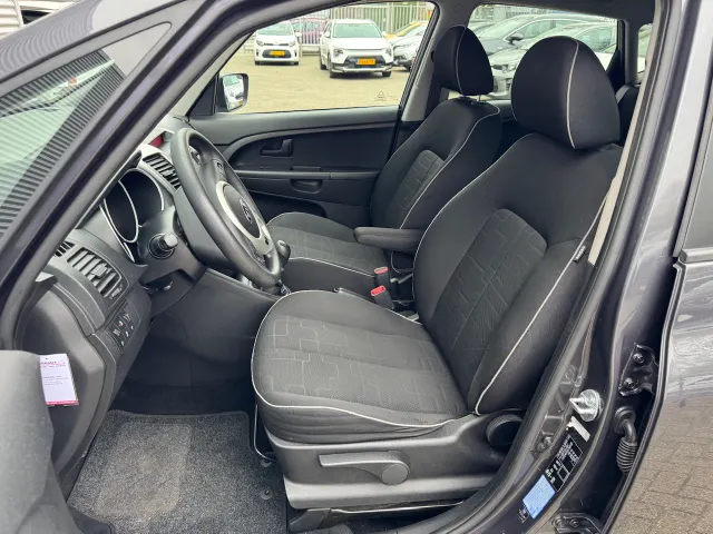 
Kia Venga 1.4 66KW 20th Anniversary | Navigatie | Camera | Airco | vol									