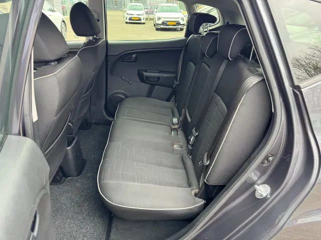 
Kia Venga 1.4 66KW 20th Anniversary | Navigatie | Camera | Airco | vol									