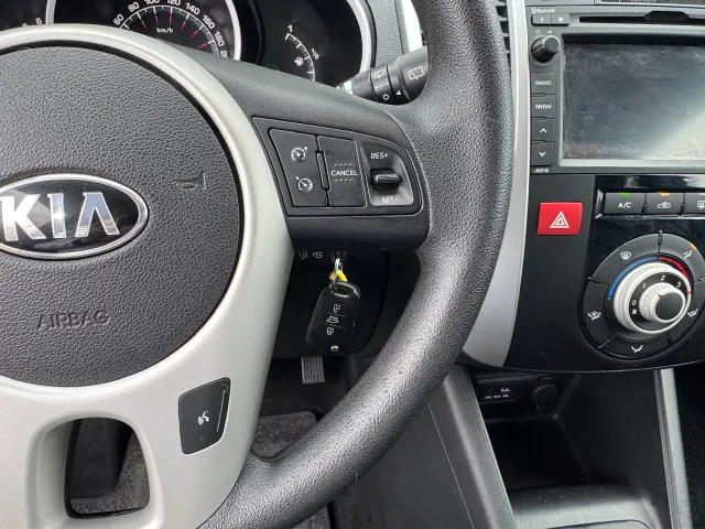 
Kia Venga 1.4 66KW 20th Anniversary | Navigatie | Camera | Airco | vol									