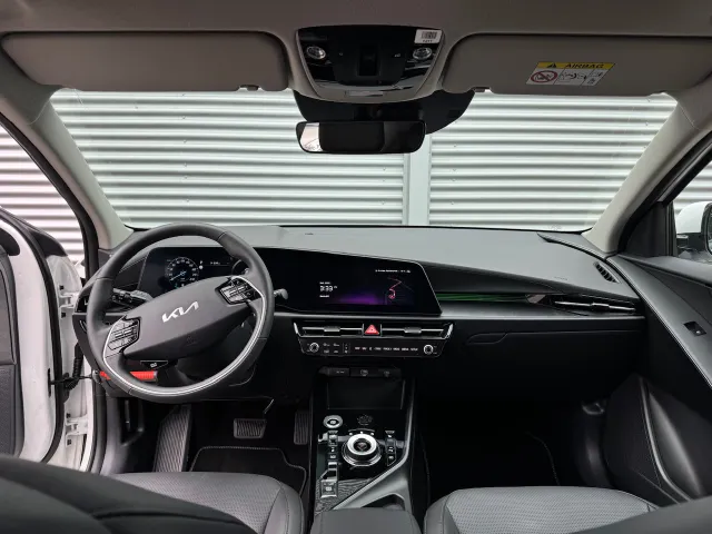 
Kia Niro 1.6 GDi Hybrid 141pk DCT6 DynamicPlusLine | Stoel/Stuurwielverwarming | Schuif/Kanteldak | Dodehoek | HUD | Navigatie | Climate | vol									