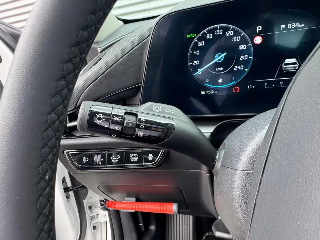 
Kia Niro 1.6 GDi Hybrid 141pk DCT6 DynamicPlusLine | Stoel/Stuurwielverwarming | Schuif/Kanteldak | Dodehoek | HUD | Navigatie | Climate | vol									