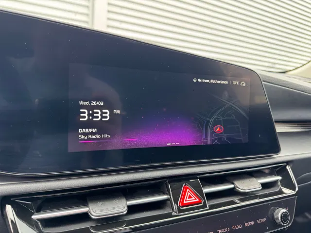 
Kia Niro 1.6 GDi Hybrid 141pk DCT6 DynamicPlusLine | Stoel/Stuurwielverwarming | Schuif/Kanteldak | Dodehoek | HUD | Navigatie | Climate | vol									