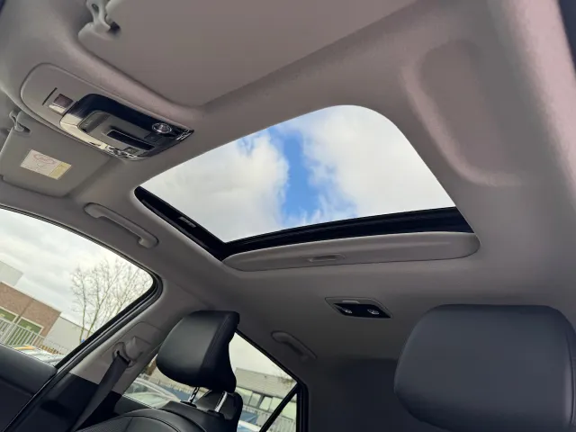 
Kia Niro 1.6 GDi Hybrid 141pk DCT6 DynamicPlusLine | Stoel/Stuurwielverwarming | Schuif/Kanteldak | Dodehoek | HUD | Navigatie | Climate | vol									