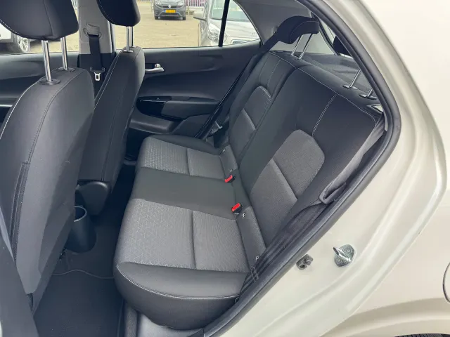 
Kia Picanto 1.0 DPi 67pk 4-zits DynamicLine | Apple Carplay/Android Auto | Airco | Lichtmetalen Velgen | vol									