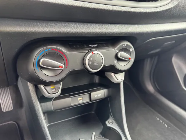 
Kia Picanto 1.0 DPi 67pk 4-zits DynamicLine | Apple Carplay/Android Auto | Airco | Lichtmetalen Velgen | vol									