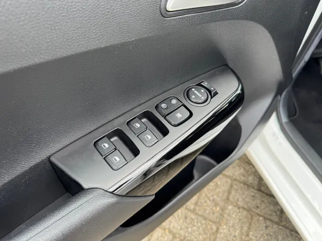 
Kia Picanto 1.0 DPi 67pk 4-zits DynamicLine | Apple Carplay/Android Auto | Airco | Lichtmetalen Velgen | vol									