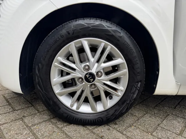 
Kia Picanto 1.0 DPi 67pk 4-zits DynamicLine | Apple Carplay/Android Auto | Airco | Lichtmetalen Velgen | vol									