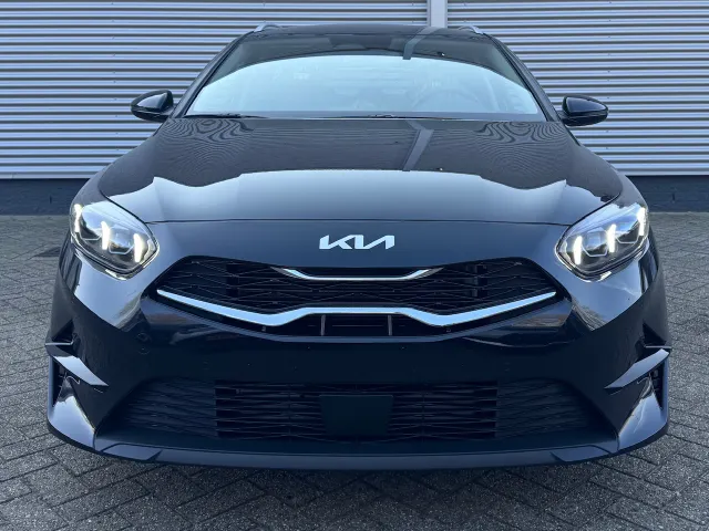 
								Kia Ceed Sportswagon Sw 1.0 T-GDi 100pk DynamicPlusLine | Stoel/Stuurwielverwarming | Navigatie | Climate Control | Elektrische Klep | vol									