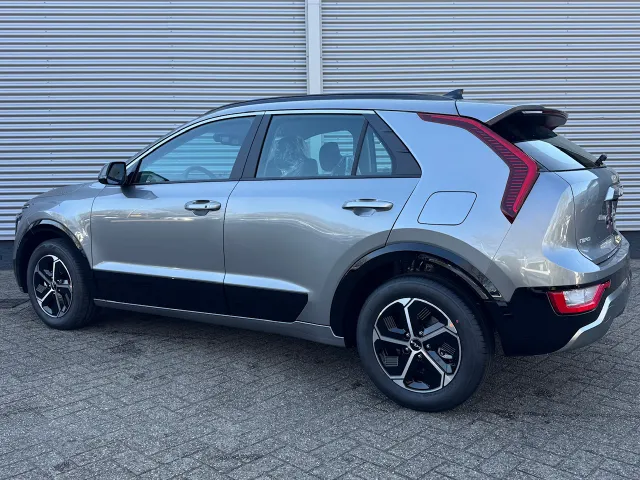 
Kia Niro 1.6 GDi Hybrid 129pk DCT6 DynamicLine | Navigatie | Climate Control | Sensoren | vol									