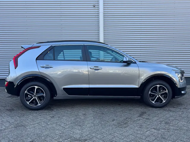 
Kia Niro 1.6 GDi Hybrid 129pk DCT6 DynamicLine | Navigatie | Climate Control | Sensoren | vol									