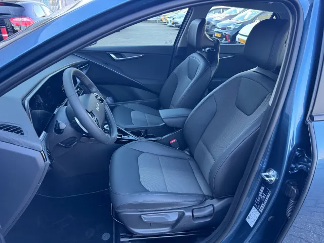
Kia Niro 1.6 GDi Hybrid 129pk DCT6 DynamicLine | Navigatie | Climate Control | Sensoren | vol									
