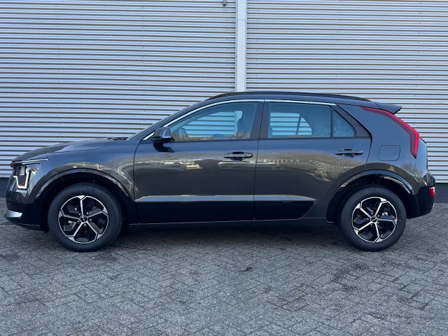 
Kia Niro 1.6 GDi Hybrid 129pk DCT6 DynamicLine | Navigatie | Climate Control | Sensoren | vol									