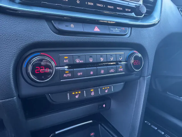 
Kia Ceed 1.0 T-GDi MHEV 100pk DCT7 Design Edition | JBL | Stoel/Stuurwielverwarming | Navigatie | Climate Control | vol									