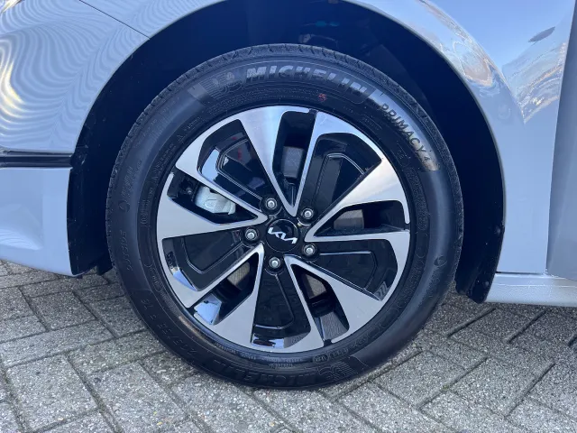 
Kia Ceed 1.0 T-GDi MHEV 100pk DCT7 Design Edition | JBL | Stoel/Stuurwielverwarming | Navigatie | Climate Control | vol									