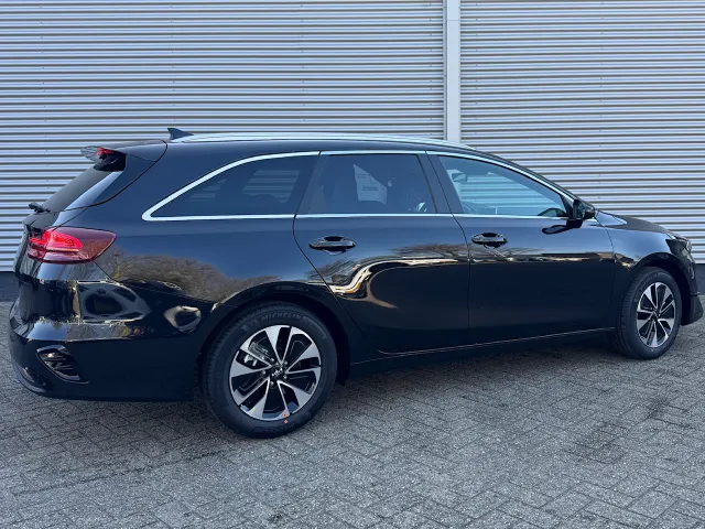 
Kia Ceed 1.0 T-GDi 100pk Design Edition | JBL | Stoel/Stuurwielverwarming | Navigatie | Climate Control | vol									