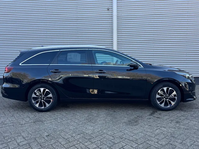
Kia Ceed 1.0 T-GDi 100pk Design Edition | JBL | Stoel/Stuurwielverwarming | Navigatie | Climate Control | vol									