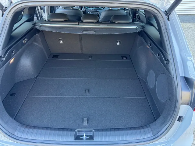 
Kia Ceed 1.0 T-GDi 100pk Design Edition | JBL | Stoel/Stuurwielverwarming | Navigatie | Climate Control | vol									