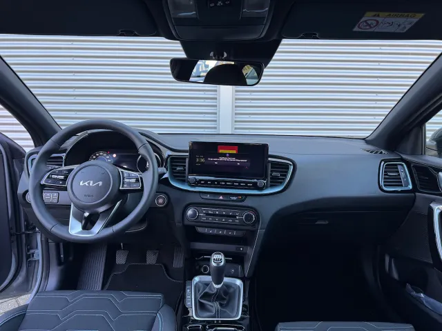 
Kia Ceed 1.0 T-GDi 100pk Design Edition | JBL | Stoel/Stuurwielverwarming | Navigatie | Climate Control | vol									