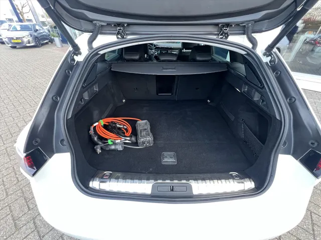 
Peugeot 508 Sw 1.6 Hybrid 225pk e-EAT8 Allure Pack Business | Trekhaak | Camera | Carplay | Elektrische Klep | Navigatie vol									