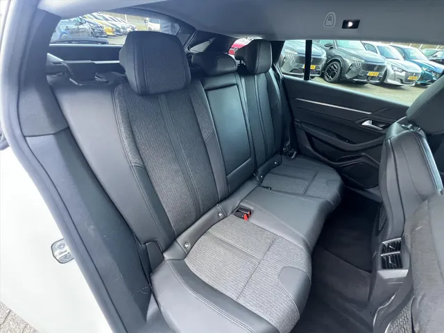 
Peugeot 508 Sw 1.6 Hybrid 225pk e-EAT8 Allure Pack Business | Trekhaak | Camera | Carplay | Elektrische Klep | Navigatie vol									
