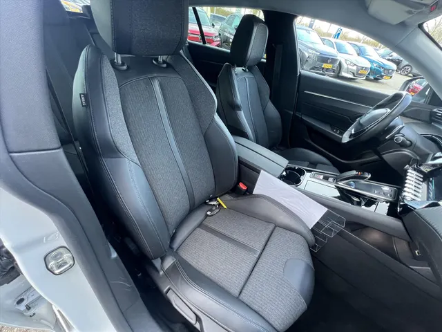 
Peugeot 508 Sw 1.6 Hybrid 225pk e-EAT8 Allure Pack Business | Trekhaak | Camera | Carplay | Elektrische Klep | Navigatie vol									