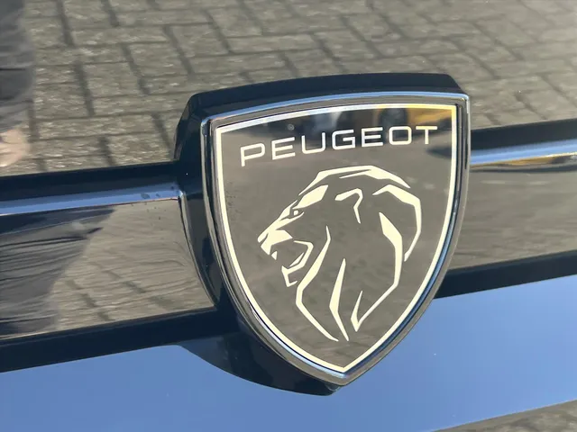 
Peugeot 408 1.2 Hybrid 145PK e-DCS6 Allure | Navigatie | Camera | Parkeersensoren | Climate Control | vol									
