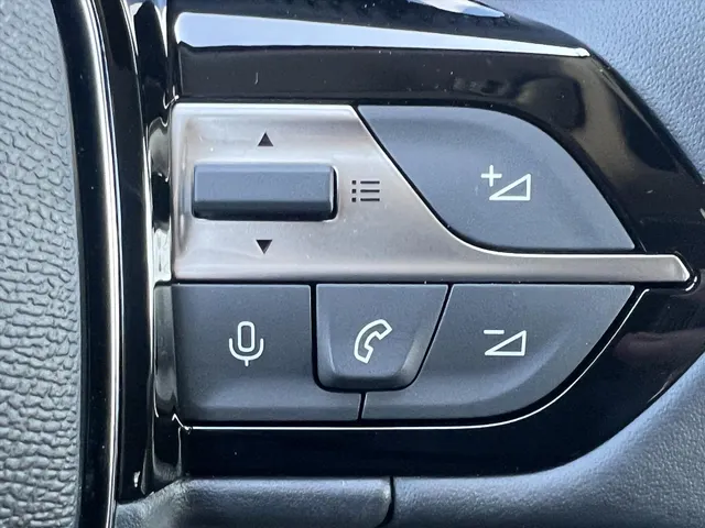 
Peugeot 408 1.2 Hybrid 145PK e-DCS6 Allure | Navigatie | Camera | Parkeersensoren | Climate Control | vol									