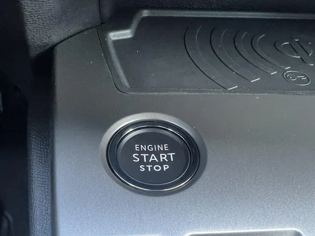 
Peugeot 408 1.2 Hybrid 145PK e-DCS6 Allure | Navigatie | Camera | Parkeersensoren | Climate Control | vol									
