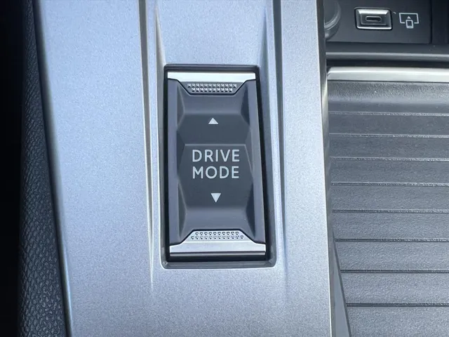 
Peugeot 408 1.2 Hybrid 145PK e-DCS6 Allure | Navigatie | Camera | Parkeersensoren | Climate Control | vol									