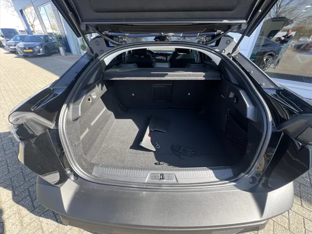 
Peugeot 408 1.2 Hybrid 145PK e-DCS6 Allure | Navigatie | Camera | Parkeersensoren | Climate Control | vol									