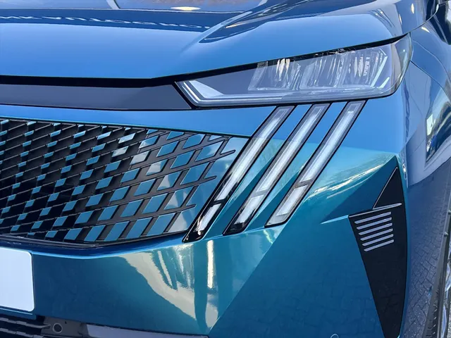 
Peugeot 5008 1.2 HYBRID 136pk e-DCS6 Allure | Automaat | Camera | Navigatie | Cruise Control | Parkeersensoren | vol									