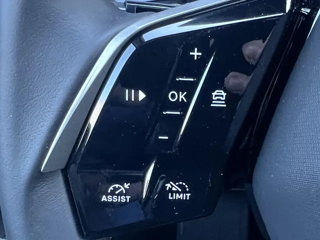 
Peugeot 5008 1.2 HYBRID 136pk e-DCS6 Allure | Automaat | Camera | Navigatie | Cruise Control | Parkeersensoren | vol									