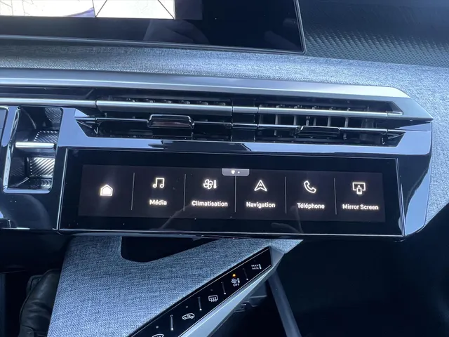 
Peugeot 5008 1.2 HYBRID 136pk e-DCS6 Allure | Automaat | Camera | Navigatie | Cruise Control | Parkeersensoren | vol									