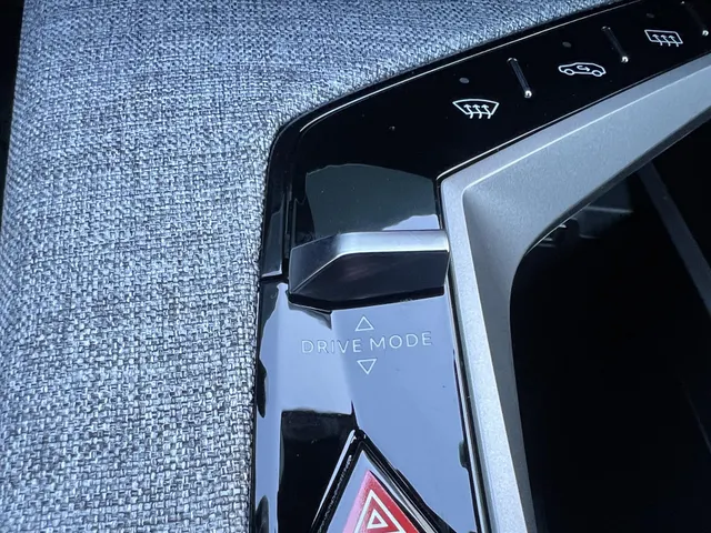 
Peugeot 5008 1.2 HYBRID 136pk e-DCS6 Allure | Automaat | Camera | Navigatie | Cruise Control | Parkeersensoren | vol									