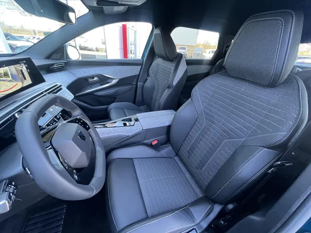 
Peugeot 5008 1.2 HYBRID 136pk e-DCS6 Allure | Automaat | Camera | Navigatie | Cruise Control | Parkeersensoren | vol									