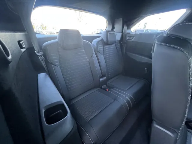 
Peugeot 5008 1.2 HYBRID 136pk e-DCS6 Allure | Automaat | Camera | Navigatie | Cruise Control | Parkeersensoren | vol									