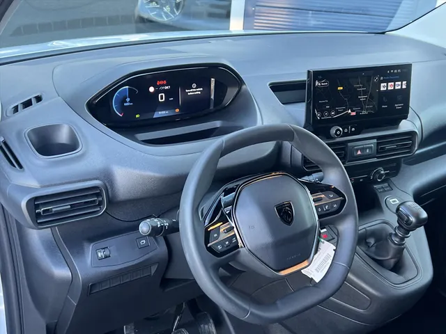 
Peugeot Partner 1.5 BlueHDi 100pk L1 | Trekhaak | Navigatie | Camera | Parkeersensoren | vol									