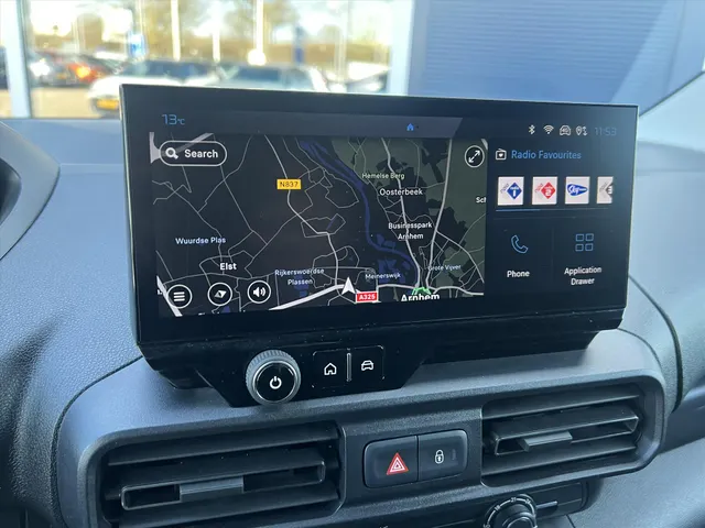 
Peugeot Partner 1.5 BlueHDi 100pk L1 | Trekhaak | Navigatie | Camera | Parkeersensoren | vol									