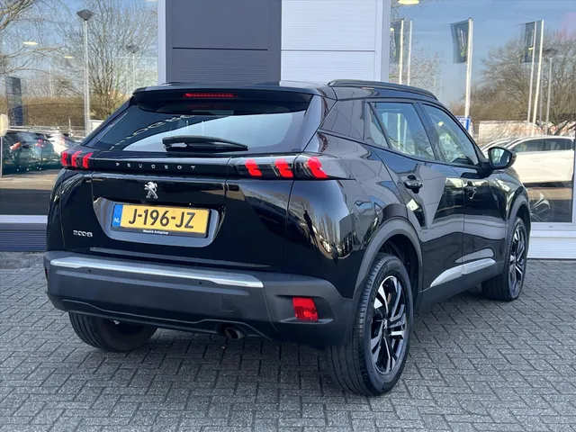 
Peugeot 2008 1.2 PureTech 100pk Allure | Camera | Parkeersensoren | Apple Carplay | Android Auto | vol									