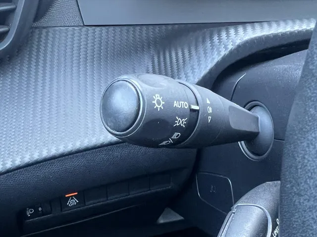 
Peugeot 2008 1.2 PureTech 100pk Allure | Camera | Parkeersensoren | Apple Carplay | Android Auto | vol									