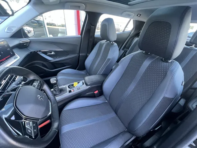 
Peugeot 2008 1.2 PureTech 100pk Allure | Camera | Parkeersensoren | Apple Carplay | Android Auto | vol									