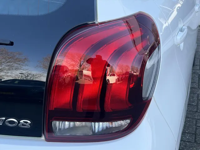 
Peugeot 108 1.0 e-VTi 72pk 5D TOP! Active | Camera | Airco | Apple CarPlay | Android Auto | vol									