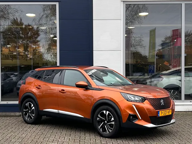 
Peugeot e-2008 EV 50kWh 136pk Allure I Navigatie via App | Lichtmetalen Velgen | Climate Control | Cruise Control | Parkeersensoren Achter | vol									